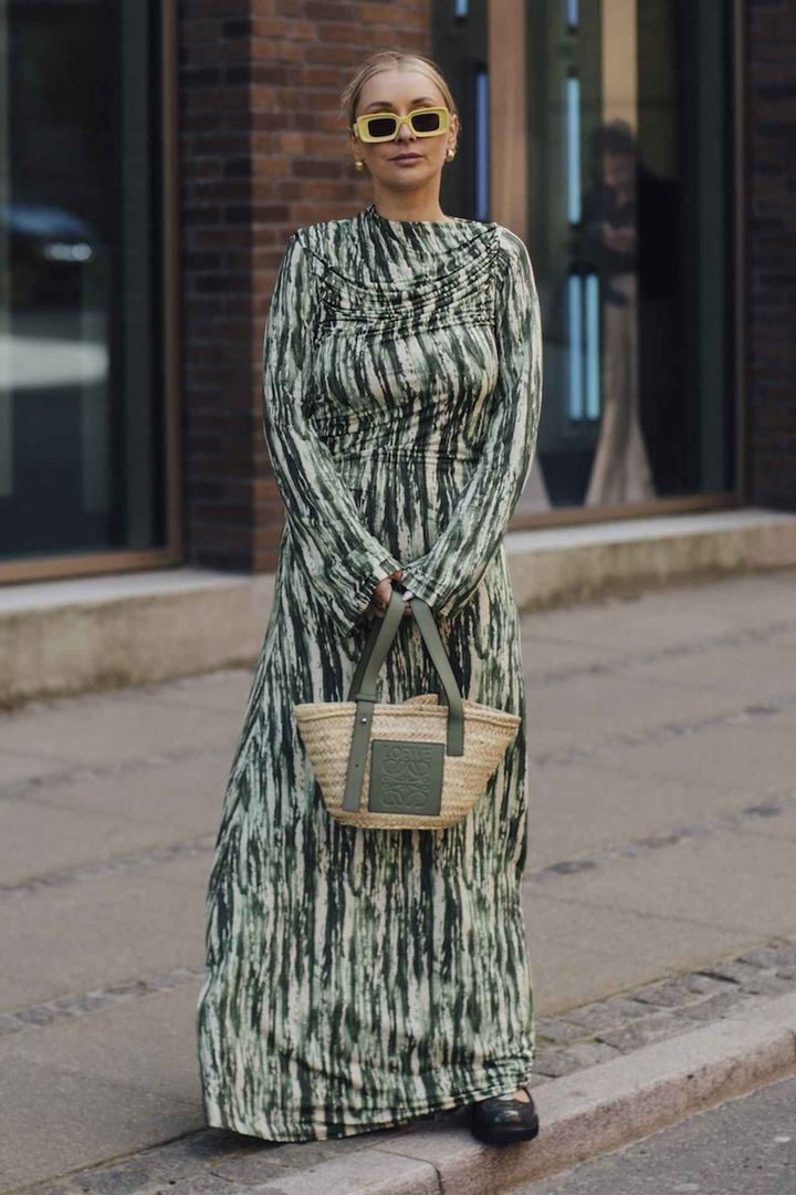 画像: 落ち着いたグリーンで作る大人のサマーワンピーススタイル