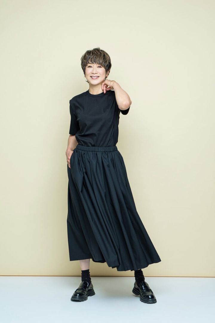 イージーロングギャザースカート ￥46,200／ニュイノワール