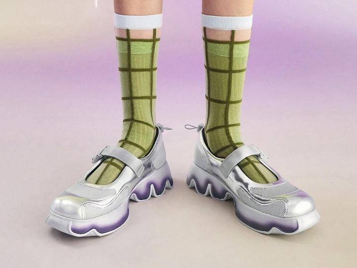 画像: 「メッシュグラディエント メリージェーンスニーカー」￥15,500 出典：チャールズ＆キース