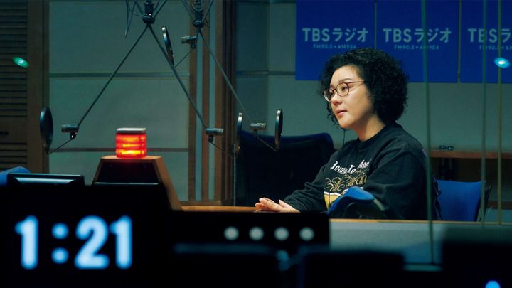 コラムニスト、ラジオパーソナリティ、作詞家のジェーン・スー