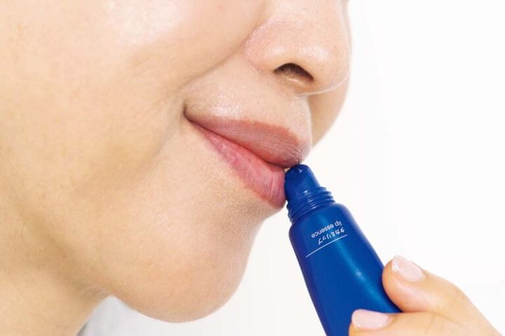 Step【1】ツヤマットの質感を存分に楽しむなら保湿下地を忘れずに