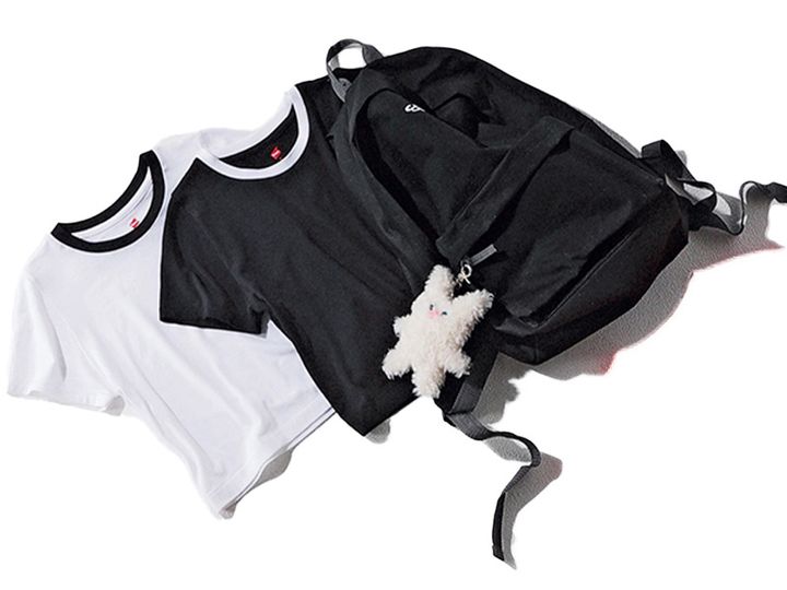 ヘインズの白黒のパックTシャツ