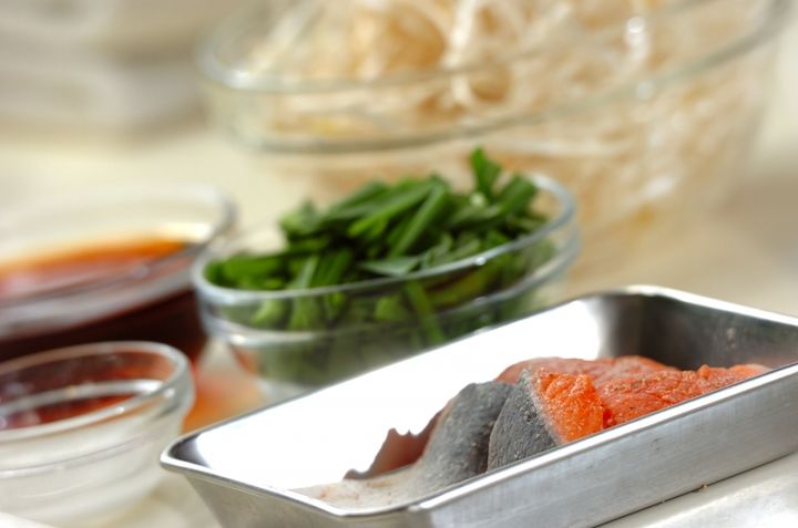 鮭のネギソースがけの下準備1