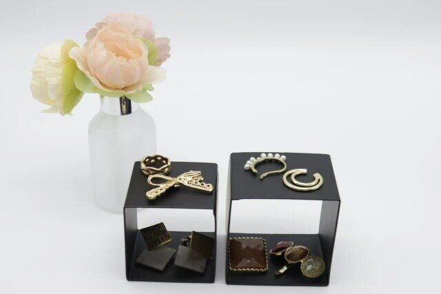 ダイソー アイアンインテリア収納（キューブ形）