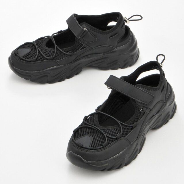 しまむらのスニーカー