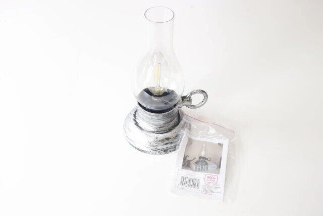 ダイソーのフィラメントランタンのパッケージ