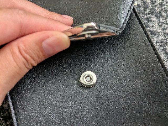 ハザマミニショルダーバッグスナップボタン