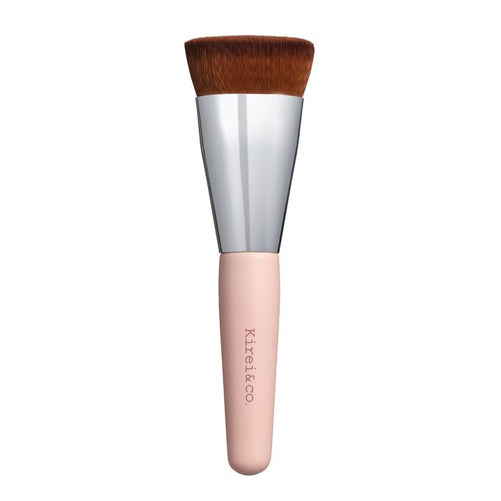 【ファンデブラシ比較】人気の18本を全部使って検証！SHISEIDO、ロージーローザ、M・A・C etc.