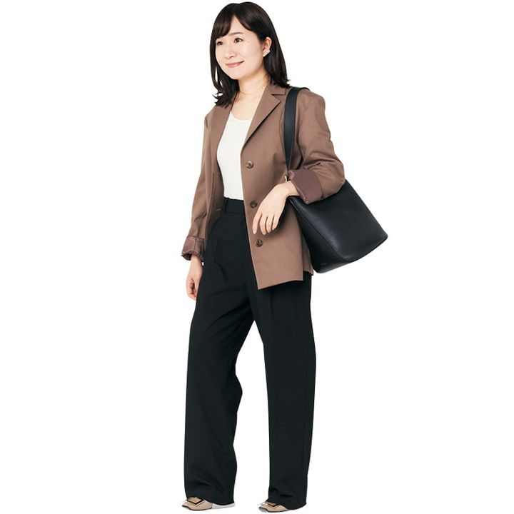 J＆M DAVIDSONの黒バッグできちんとコーデのママ