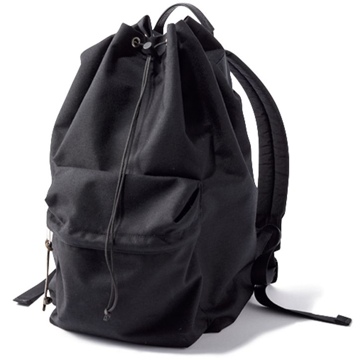 Aetaの黒リュック