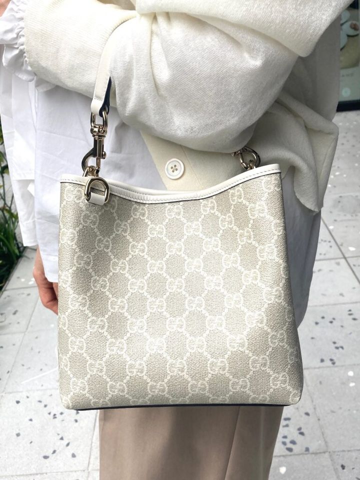 「グッチ」のバッグ