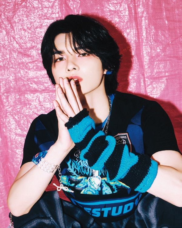 ひかる 2005年3月28日生まれ、群馬県出身。バレエ仕込みのしなやかなダンスと圧倒的スター感、内なる情熱を持つ。