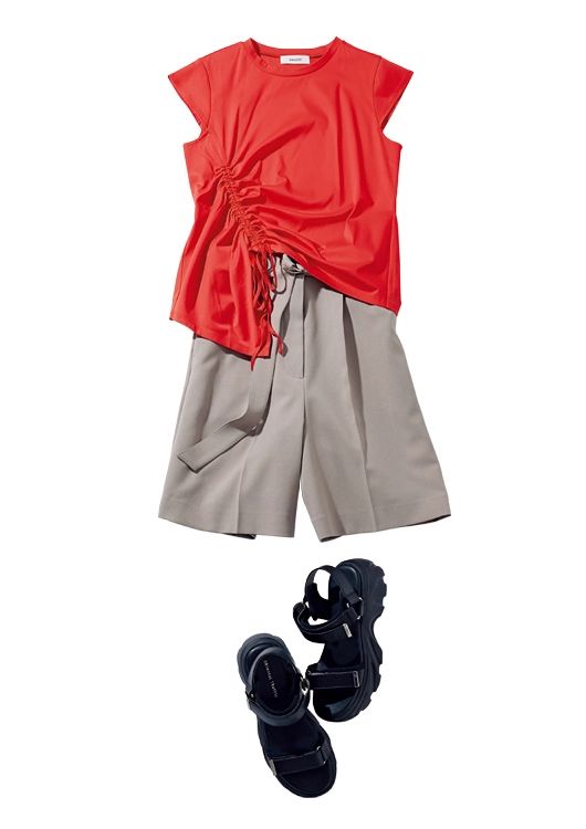 子どもっぽく見せないカジュアル休日コーデ