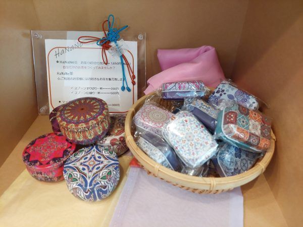 かわいらしい缶も選べる