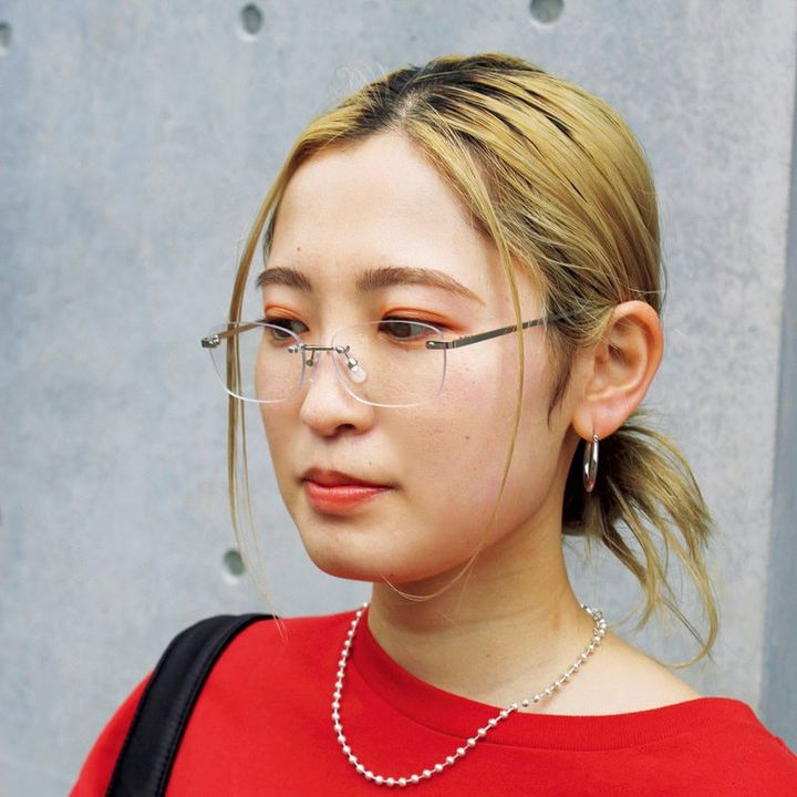 【SNAP】旬なリムレスメガネでオシャレにアップデ ート！ 秋本すずかさん