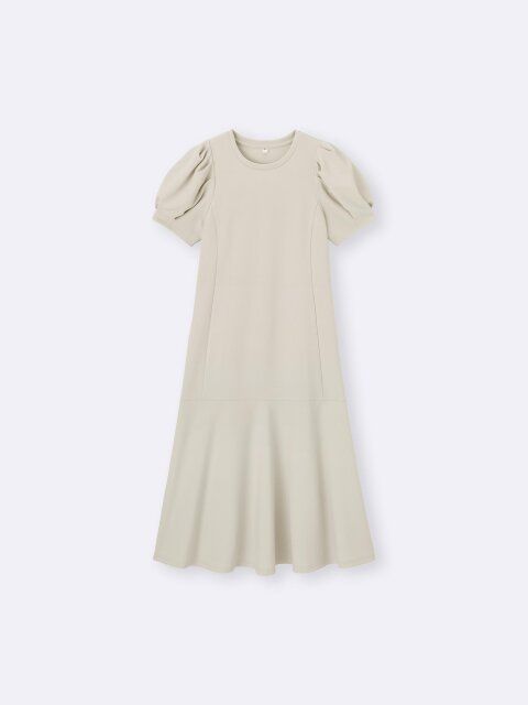 GUのボリュームスリーブワンピース
