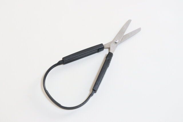 セリアの画期的ならくにぎバサミ