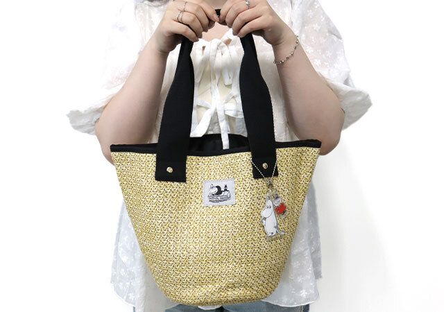 宝島社InRed8・9月合併号の付録のムーミンのかごバッグ1