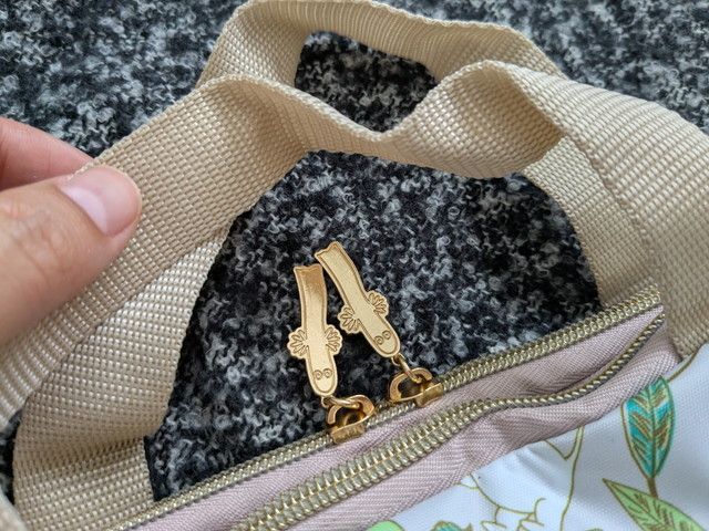 ムーミン圧縮収納ポーチ持ち手