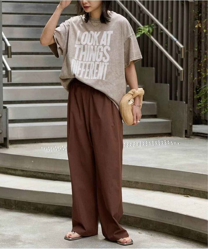 画像: ワイドパンツ￥13,200（JOURNAL STANDARD） baycrews.jp