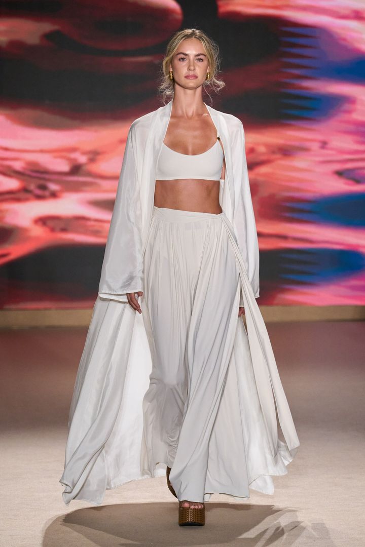 シャン 2026年春夏コレクションより。