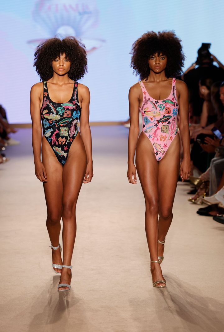 オーシャナス×ソホス 2026年春夏コレクションより。