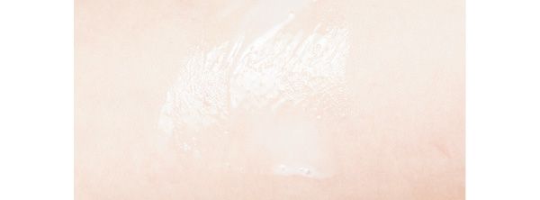 あと肌は？／シャネル エクラ プルミエ ブライト ミルキー エッセンス