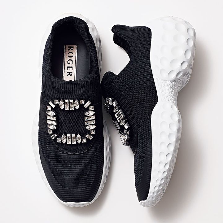 ロジェヴィヴィエのスニーカー「ヴィヴ ラン ライト ファブリックスニーカー」