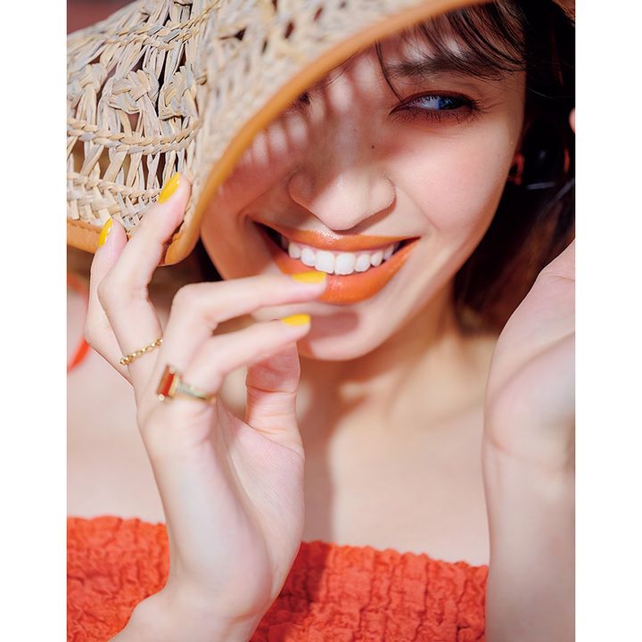 夏ファッションのモデルイメージカット