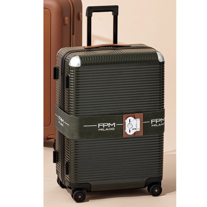 FPM Milanoのスタイリッシュなスーツケース