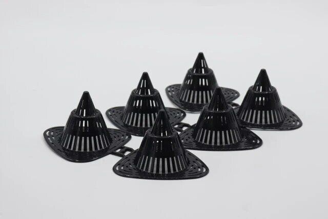 ダイソーの鉢底ネット（7.1cm×7.5cm×4.5cm、6個組）1