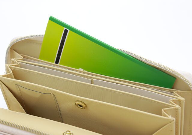 蛇窪神社白蛇長財布通帳が入る