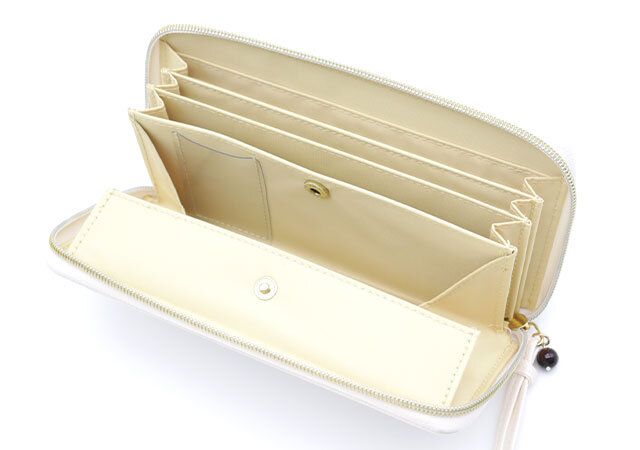 蛇窪神社白蛇長財布収納力