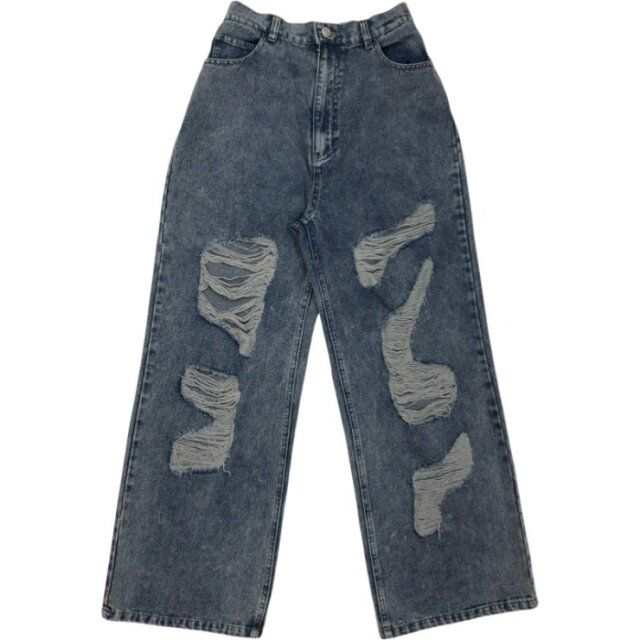 しまむらのハイダメージデニムパンツ