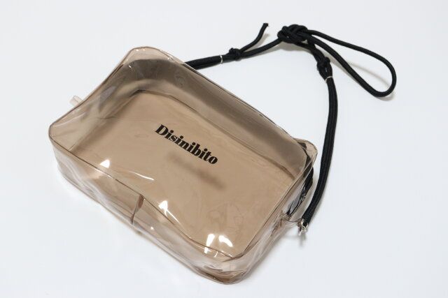 ダイソーのプチプラなショルダーバッグ（黒、モカ）