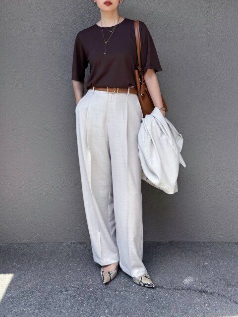 白パンツコーデ2
