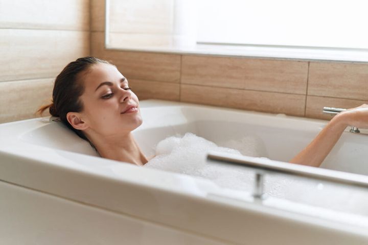 深く眠るコツはお風呂にあった！？ 快眠に導く入浴習慣