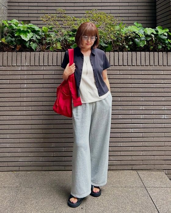 UNIQLOのブラックの「ミニポロシャツ半袖」