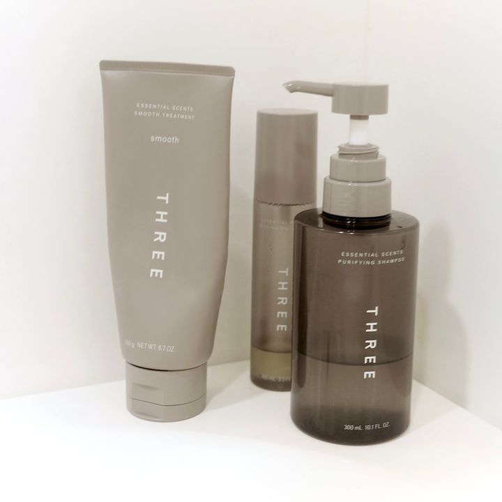 〈THREE〉エッセンシャルセンツのヘアケア