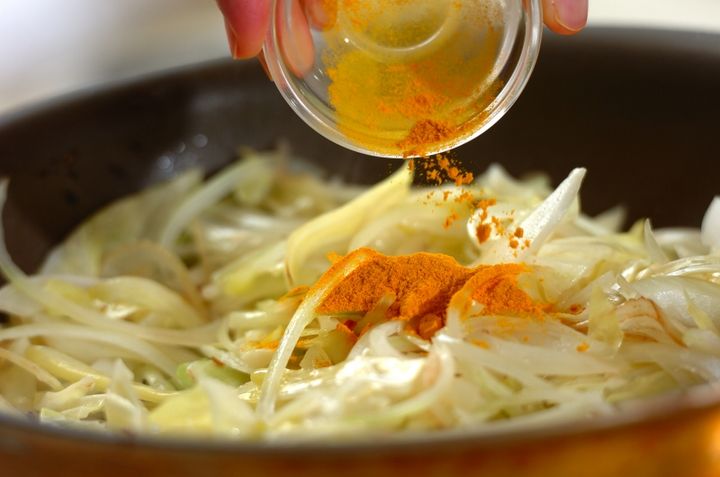 キャベツのココナッツ炒めの作り方2