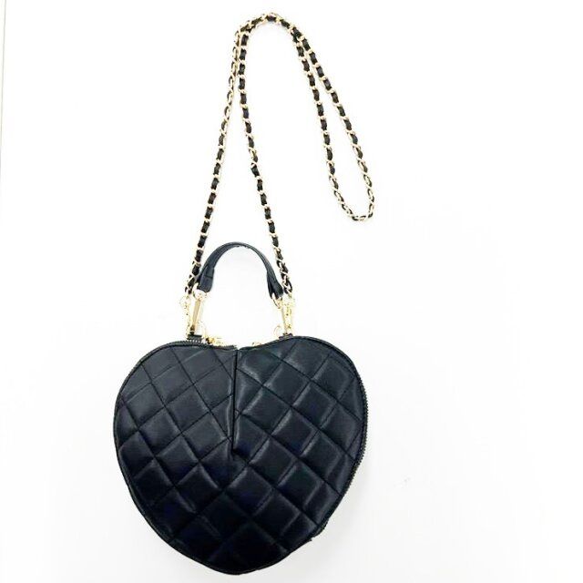 しまむらのハート型キルティングショルダーバッグ