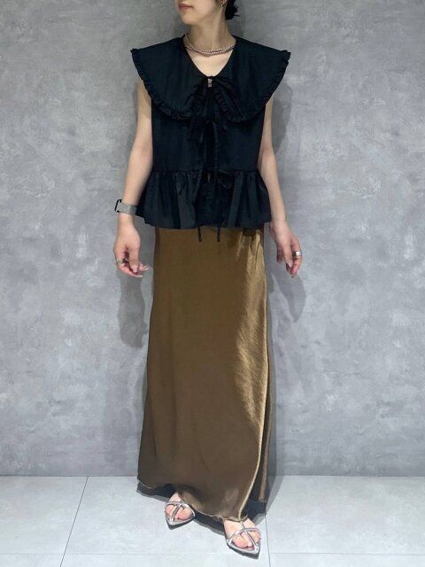 黒ブラウスコーデ2