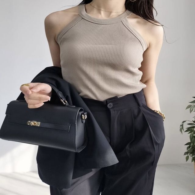 UNIQLOタンクトップ1