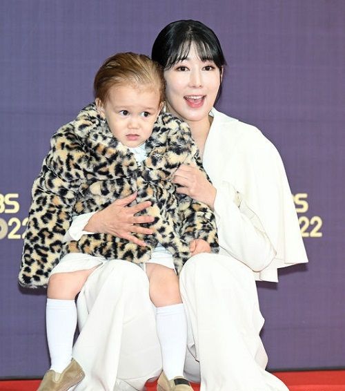 藤田小百合と息子