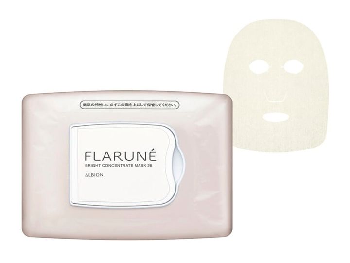 紫外線による炎症を抑えて、キメや毛穴の引き締まった明るい肌に導く。フラルネ ブライトコンセントレート マスク 28［医薬部外品］28枚入 6050円（アルビオン）