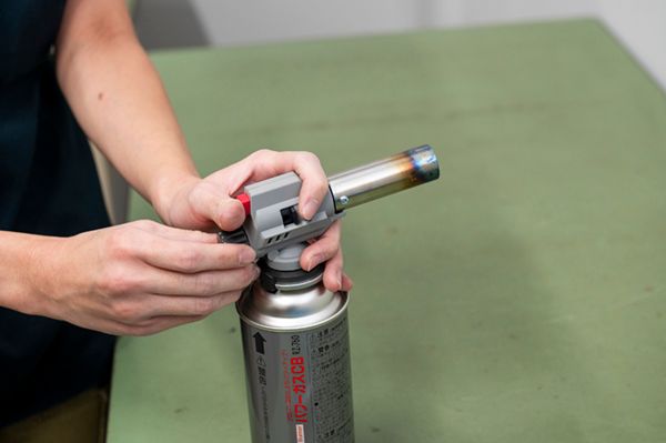 「ワンコインなのに優秀！」ダイソーのコスパ最強のランタンがすごすぎる！