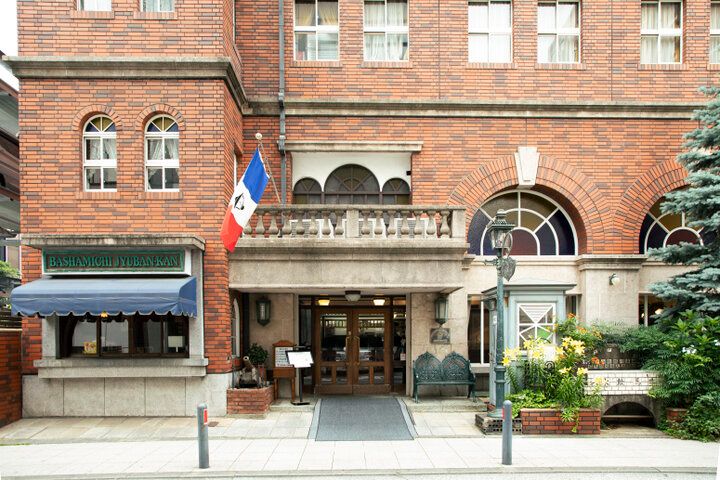 ハイカラな港街のレトロな喫茶室♪ひとり用のホールケーキに心ときめく／横浜「馬車道十番館」