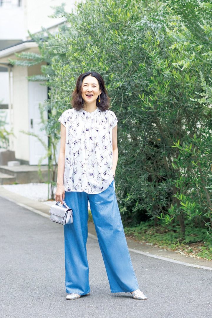 ブラウス￥1,419、パンツ￥1,639／ともにハレイロ（しまむら）