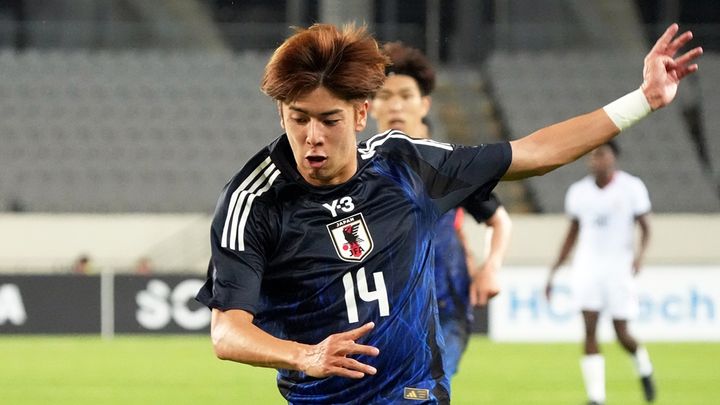 日本代表デビューの20歳MF！英プレミア電撃移籍のJ1強豪同期に「冬行くね」「がち待ってる」