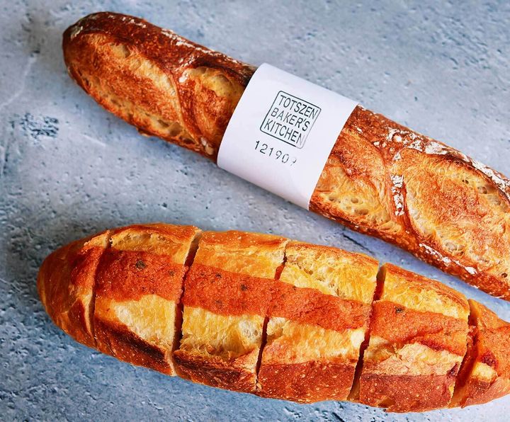 大倉山『トツゼン ベーカーズ キッチン』の「明太フランス」、「バゲット トラディション」